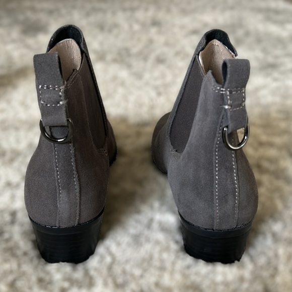 Easy Spirit Booties | SIZE 8 - Picture 3 of 5